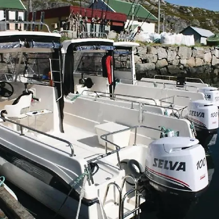 2 Bedroom Awesome In Karhamn * Vatna