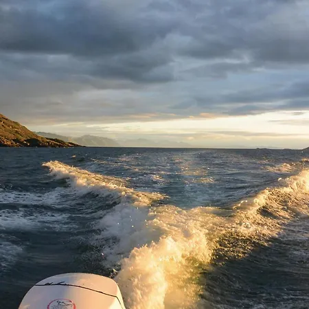 2 Bedroom Awesome In Karhamn Leilighet *